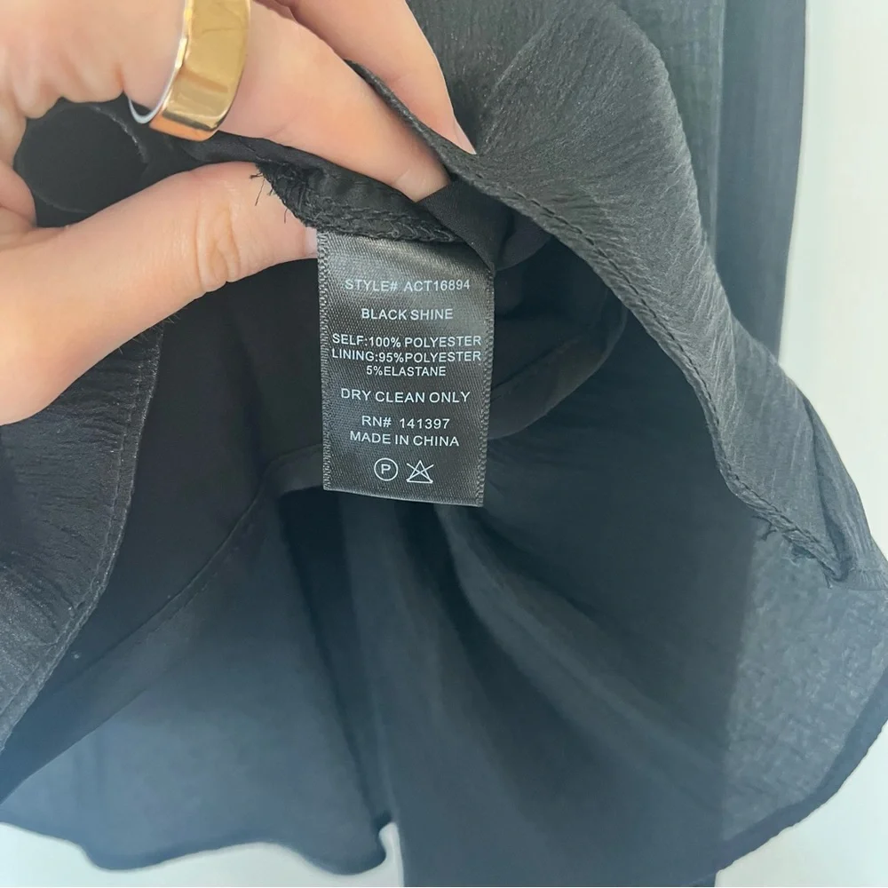 ASTR Irene Sweetheart Top Black Shine Babydoll Puff Sleeve Peplum S